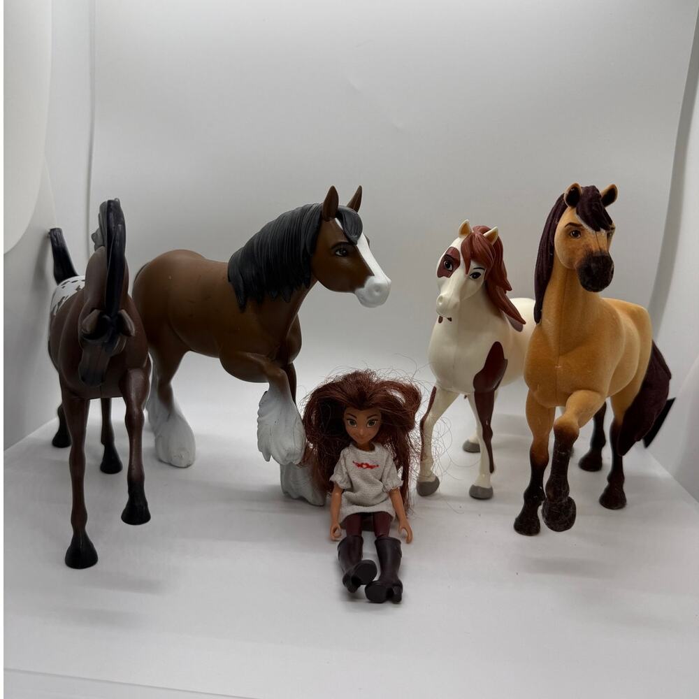 DreamWorks Spirit Riding Free Lot Of 4 Horses &  Lucky Prescott Doll